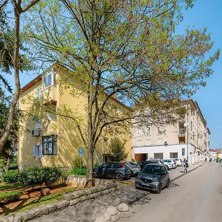Daire Pretty Near Golf Course Poreč
